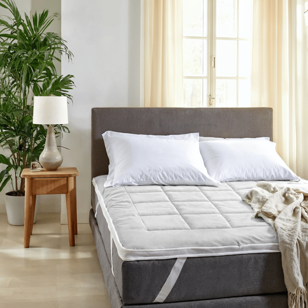 Zelesta Special Cooling Topper im eingerichteten Schlafzimmer