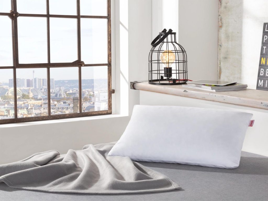 Concord Smart Kopfkissen auf einem gemachten Bett