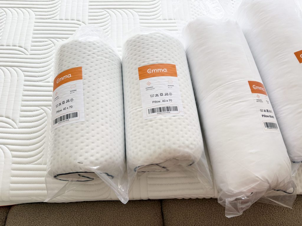 Emma Original Comfort Kissen zusammengepresst und eingeschweißt beim Auspacken