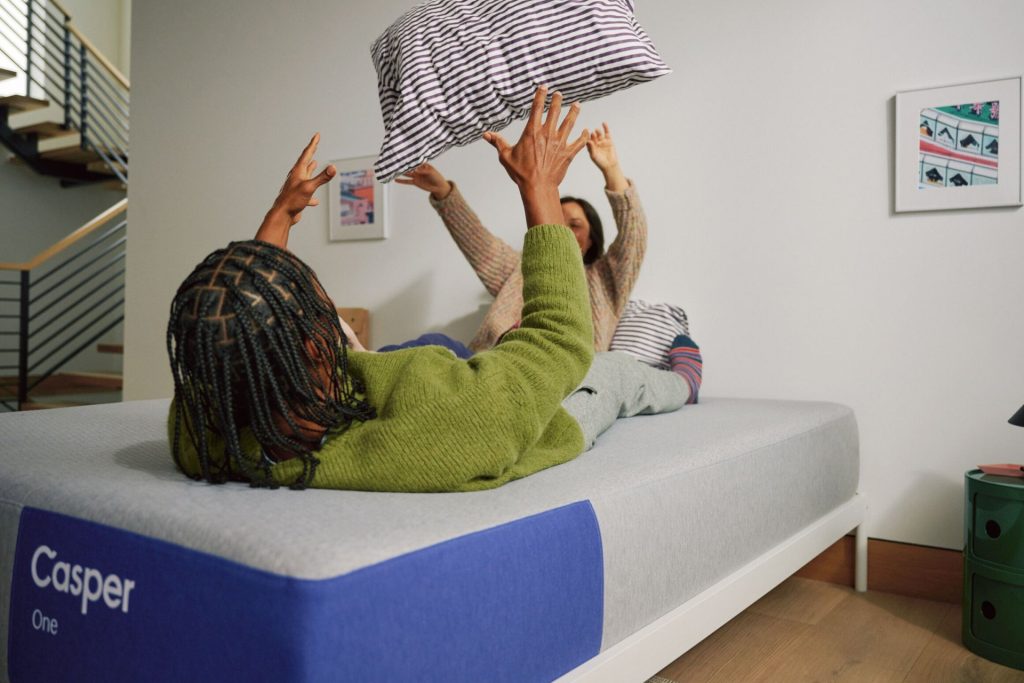 Casper Original Matratze auf einem Bett im Schlafzimmer