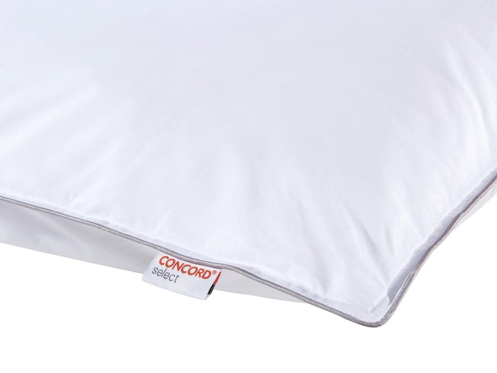 Concord Select Cotton Kopfkissen – Nahaufnahme von Baumwollbezug und Markenlabel