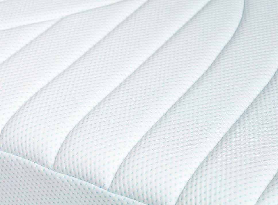 TEMPUR PRO CoolQuilt Matratze - Nahaufnahme des CoolQuilt Bezugsstoffs