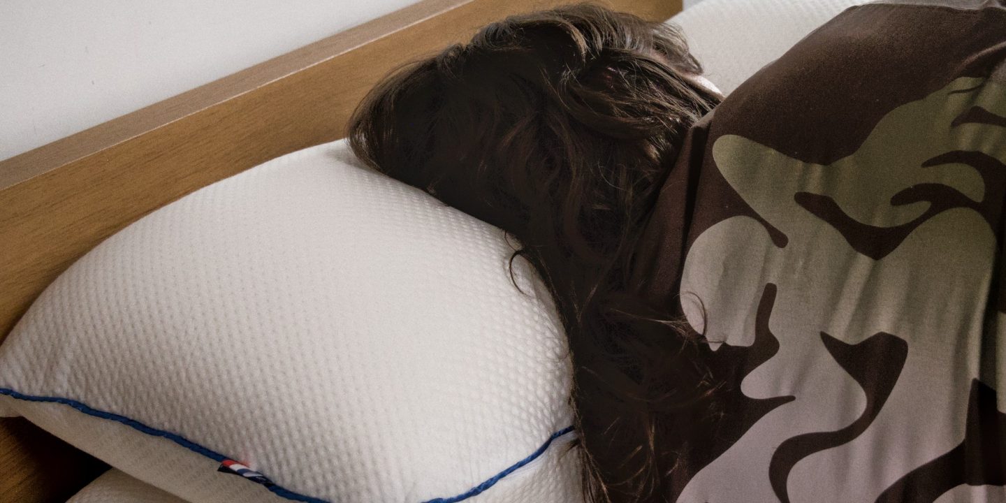 Nackenkissen Test: Die besten Nackenstützkissen im Vergleich