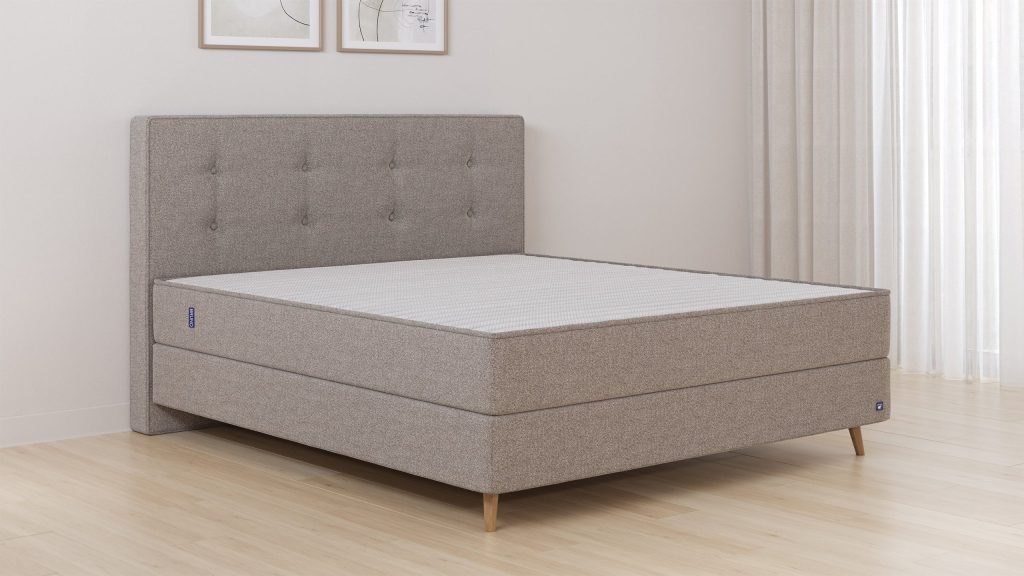 Bruno Boxspringbett Premium mit geknöpftem Kopfteil Opus im Stoff Glory Taupe