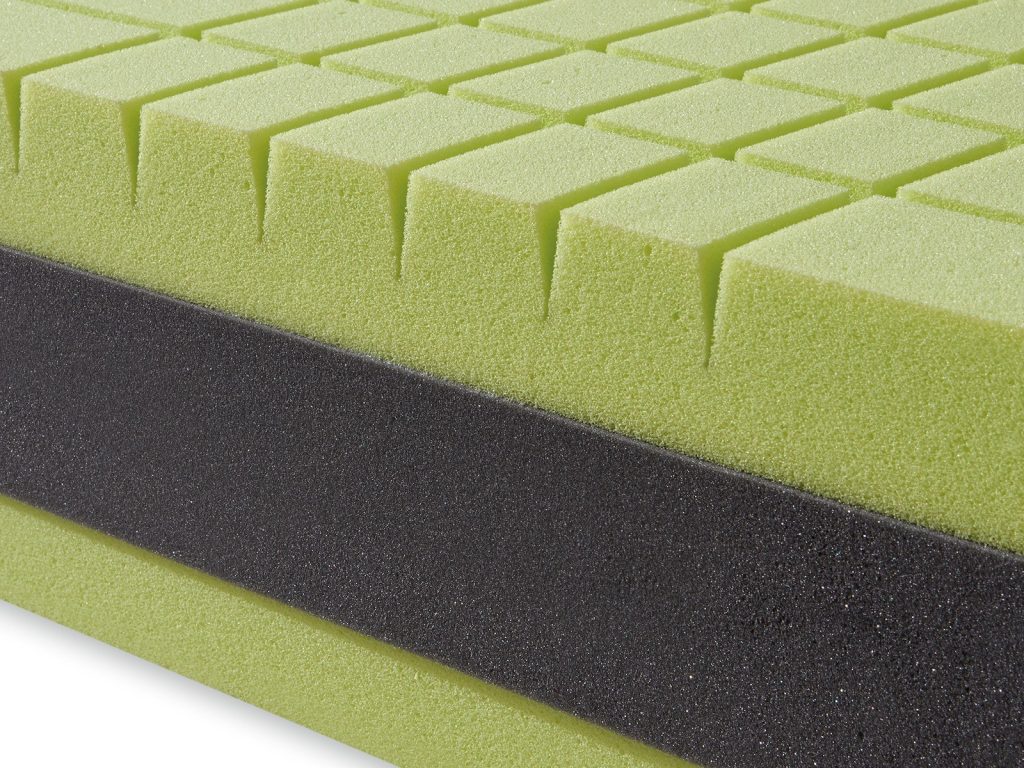 Concord Select Dura Plus – Nahaufnahme der Schaumschichten mit Würfelschnitt