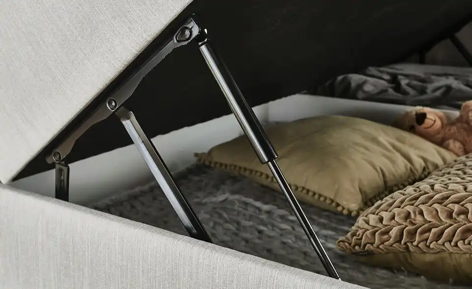 Höffner Home Boxspringbett Catania – Gasdruckfedern am Bettkasten