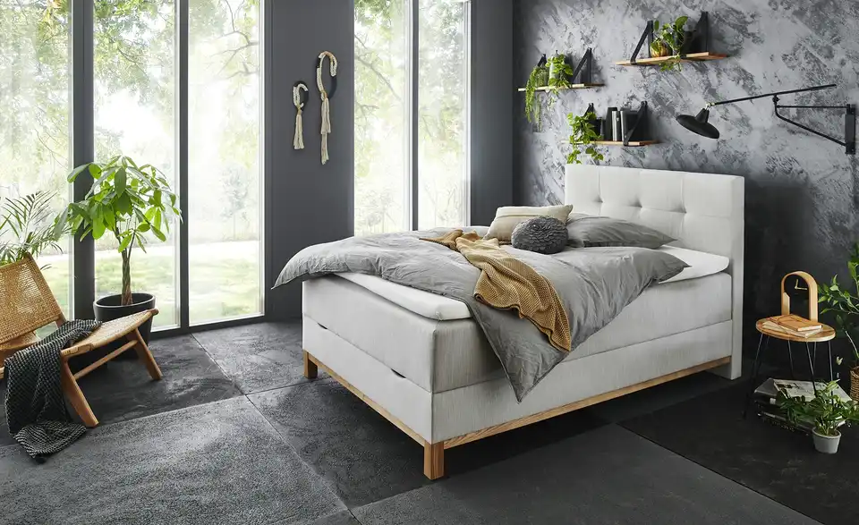 Höffner Home Boxspringbett Catania im Schlafzimmer