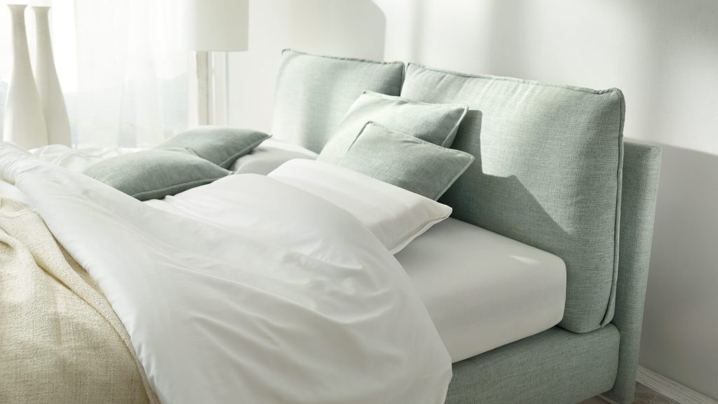 Joka Boxspringbett Arte – Kopfhaupt aus losen, gepolsterten Kissen