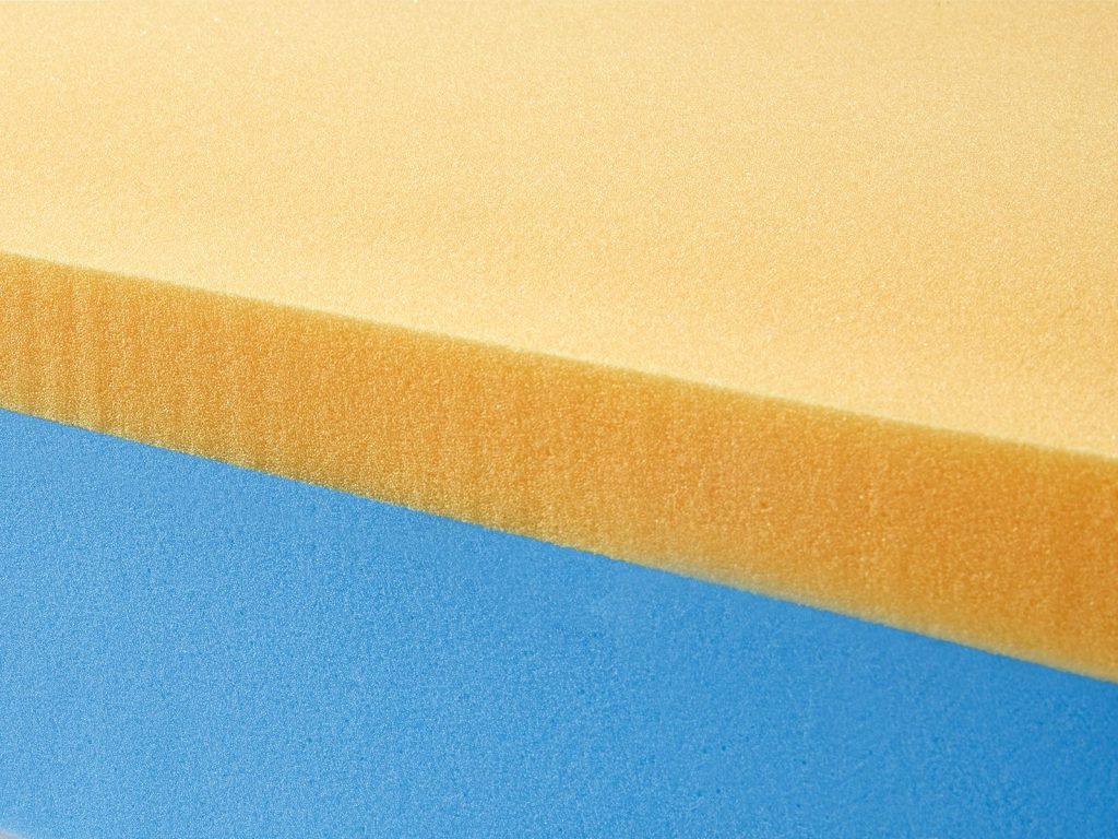 H+ Manufaktur Nature Comfort Taschenfederkernmatratze – Nahaufnahme der Schaumschichten