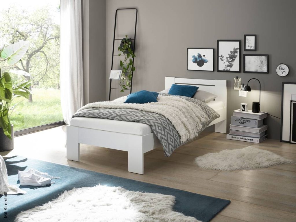 Poco Futonbett Cannes in Weiß mit Bettwäsche im Schlafzimmer
