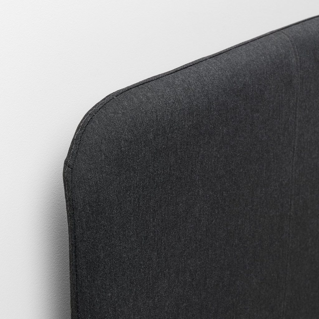 IKEA SLATTUM Bettgestell – Nahaufnahme des gepolsterten Kopfteils