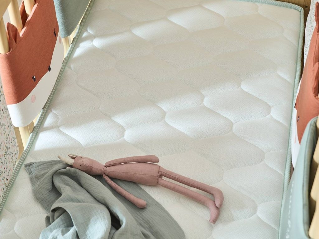 Vertbaudet Wärmeregulierende Babymatratze mit Recyclingschaum