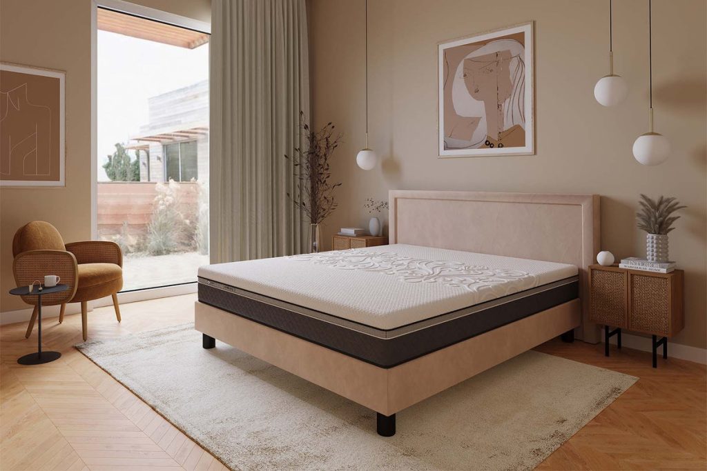 Sealy Hybrid Style Matratze auf einem Boxspringbett im Schlafzimmer